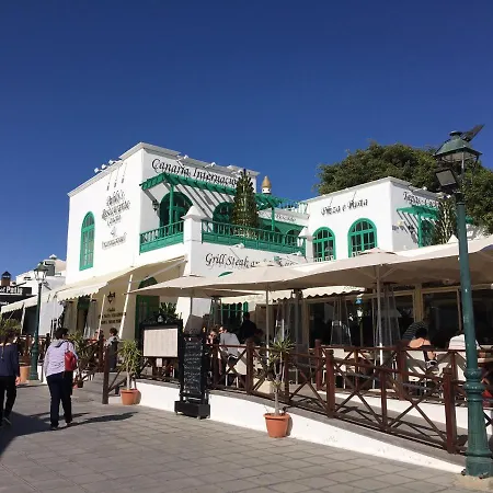 Sleeps 8 With Air Con Costa Teguise