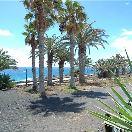 Villa Sleeps 8 With Air Con