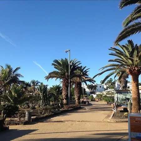 Sleeps 8 With Air Con Villa Costa Teguise