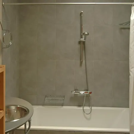 Sleeps 8 With Air Con Villa *
